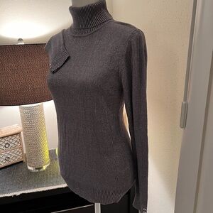 JOSEPH A. METALLIC SWEATER never used size S/M.